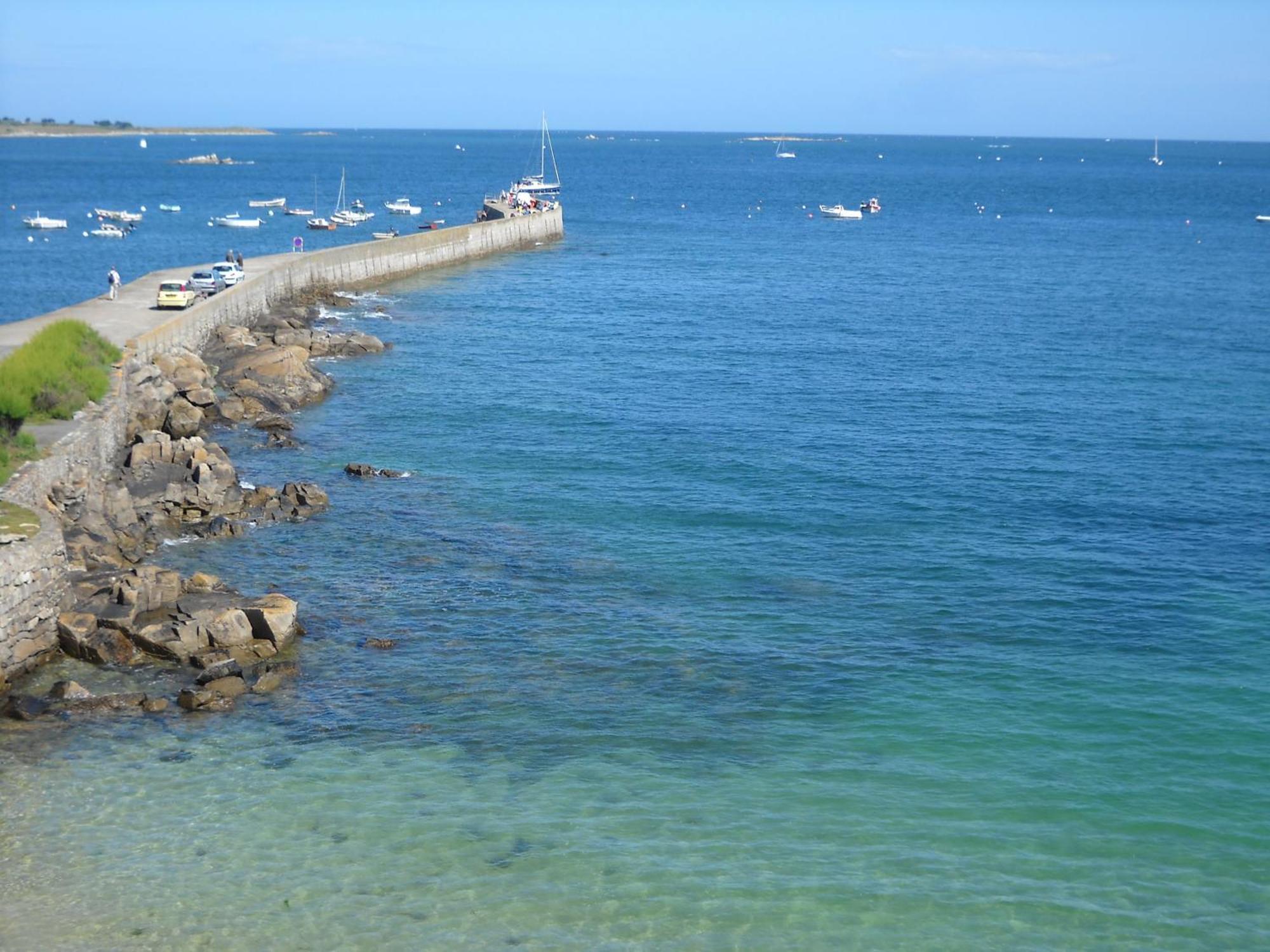 Logis Hotel Bellevue Roscoff Exterior photo